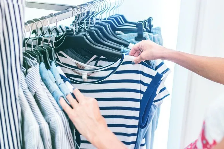 4-best-places-to-get-affordable-plain-t-shirts-in-singapore